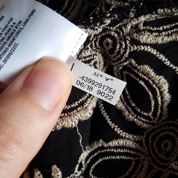 American Eagle Outfitters Eyelit Black Tank Size M - Picture 8 of 9